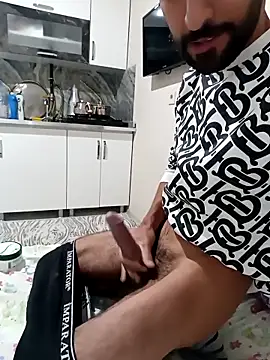 Favoriniz65 online show from October 2025 06:38:02 PM