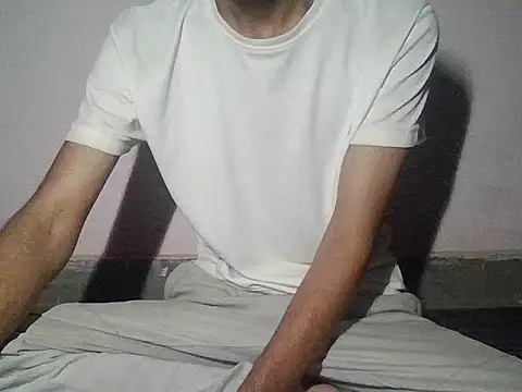 ash706339 online show from September 2025 12:21:01 AM