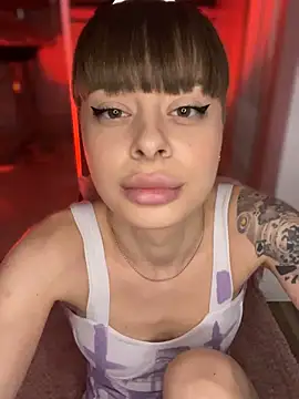 BabyBee  online show from October 2025 03:57:02 PM