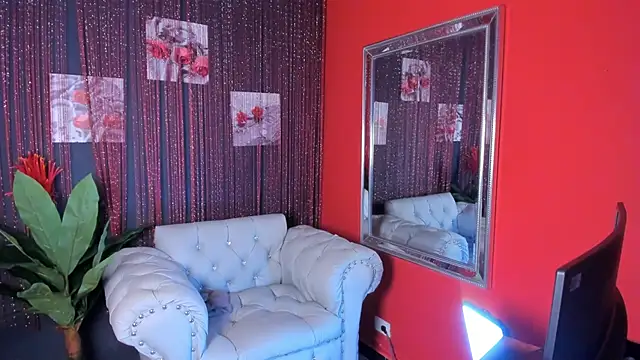 Snapshot of big-tyler chatting on November 2025 05:45:02 PM big-tyler online show from November 2025 05:45:02 PM