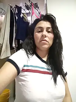 vanessa-titisM online show from December 2025 01:33:01 AM