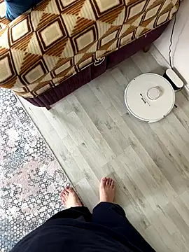 LAZ3R1 online show from October 2025 10:33:01 AM