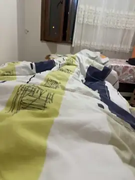 LAZ3R1 online show from October 2025 03:36:01 PM