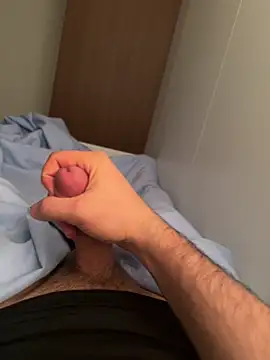 LAZ3R1 online show from March 2026 04:03:01 AM