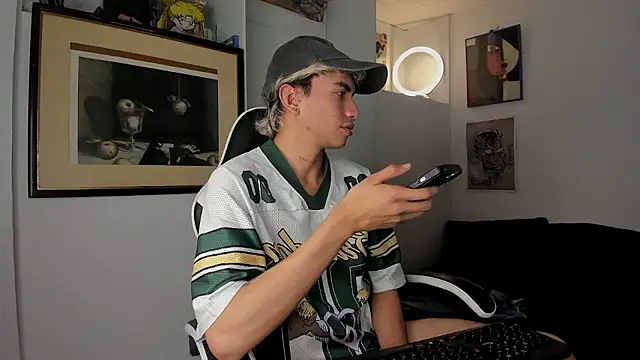 guynextdo0r online show from January 2026 11:19:02 PM