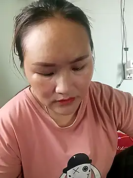 Snapshot of Tamara-a chatting on February 2026 06:10:01 AM Tamara-a online show from February 2026 06:10:01 AM