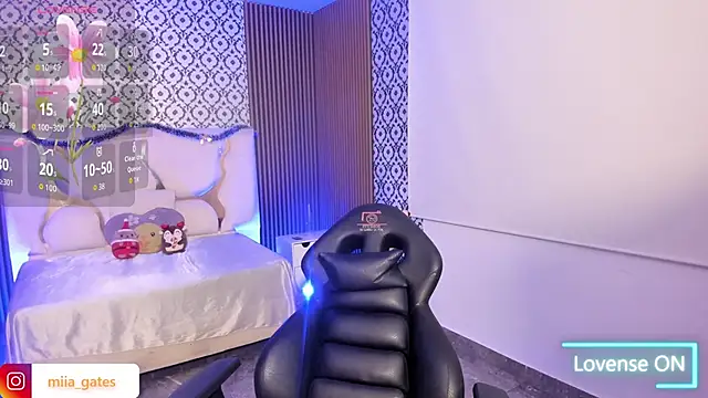 Miagates tay online show from November 2025 03:52:01 AM