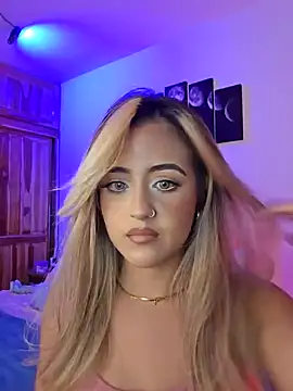 Snapshot of MaryMoon_ chatting on September 2025 12:44:02 AM MaryMoon online show from September 2025 12:44:02 AM