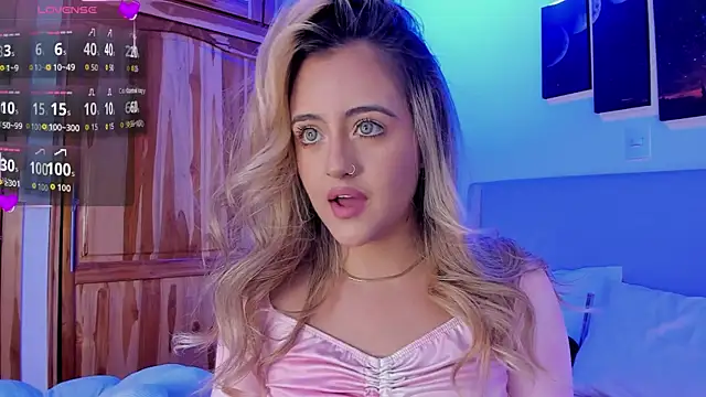 Snapshot of MaryMoon_ chatting on September 2025 11:53:02 PM MaryMoon online show from September 2025 11:53:02 PM