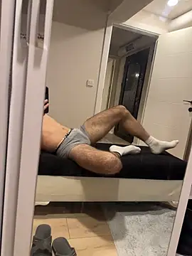 Snapshot of Sovaisback chatting on November 2025 10:32:01 PM Sovaisback online show from November 2025 10:32:01 PM