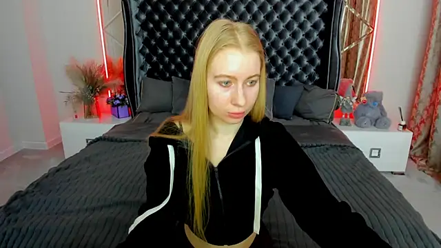 Alina Blonde online show from April 2026 05:44:02 AM