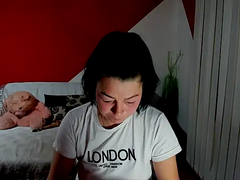 Soffy Skye online show from October 2025 03:45:01 AM