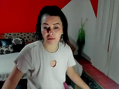 Soffy Skye online show from October 2025 03:28:01 AM