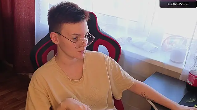 KrisNeal online show from September 2025 09:22:02 AM