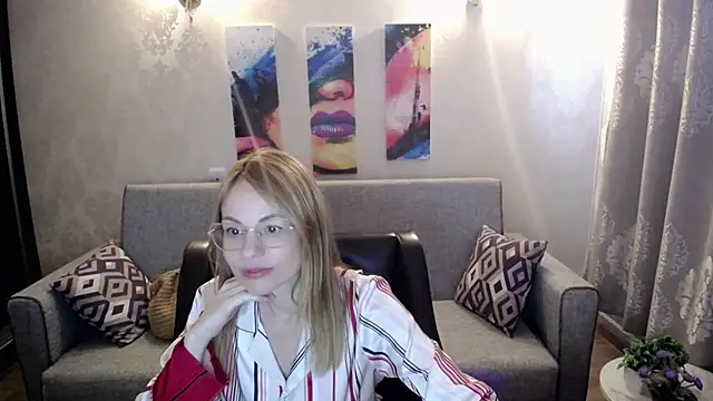 shy hot cat online show from September 2025 12:05:02 PM