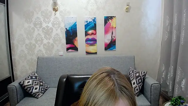 shy hot cat online show from September 2025 10:15:02 AM