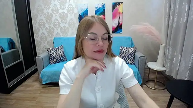 shy hot cat online show from January 2026 10:50:01 AM