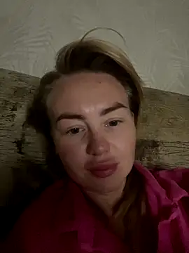 Snapshot of MartaLuna_ chatting on October 2025 07:20:02 PM MartaLuna online show from October 2025 07:20:02 PM