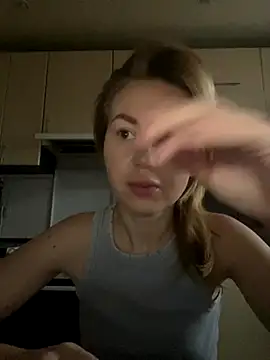 Snapshot of MartaLuna_ chatting on November 2025 06:46:02 AM MartaLuna online show from November 2025 06:46:02 AM