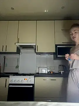 Snapshot of MartaLuna_ chatting on November 2025 07:57:01 PM MartaLuna online show from November 2025 07:57:01 PM