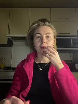 MartaLuna  online show from February 2026 06:28:01 PM