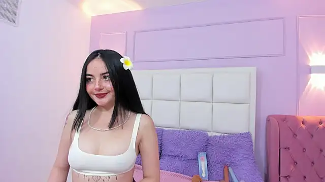 Ashleypetit online show from December 2025 12:22:01 PM