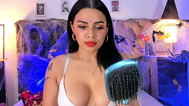 Linda Fosterr online show from October 2025 02:04:01 AM