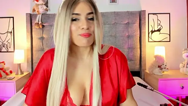 Linda Fosterr online show from December 2025 07:55:01 PM