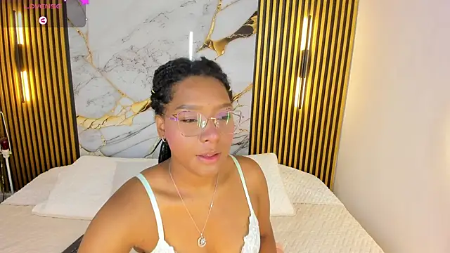 ValeryCortezm online show from September 2025 11:55:02 AM