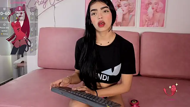 Snapshot of Emmy_sexygirl chatting on November 2025 12:37:02 PM Emmy sexygirl online show from November 2025 12:37:02 PM