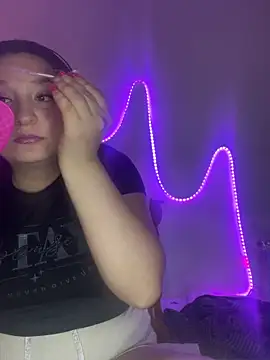 Emma  Fox  online show from October 2025 03:24:01 PM