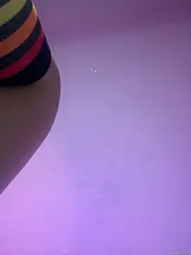 Emma  Fox  online show from October 2025 03:46:02 PM