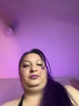 Emma  Fox  online show from November 2025 04:17:02 PM