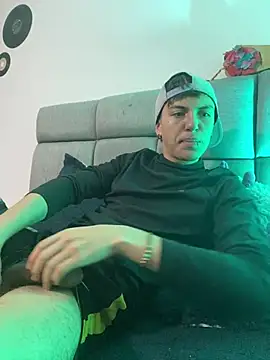 NaytonFreeman online show from February 2026 12:23:02 PM