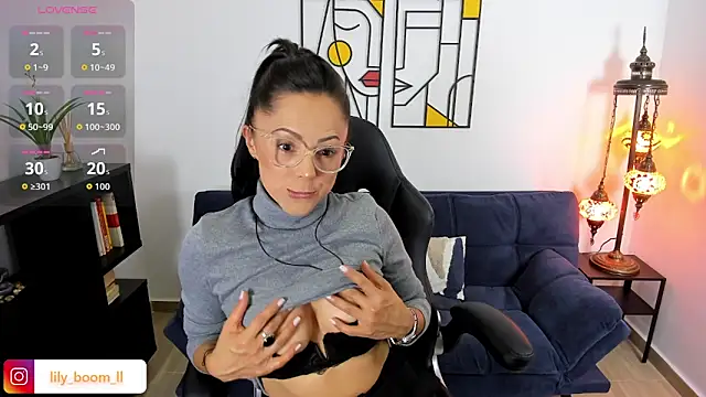 Lyliboomm online show from October 2025 12:19:02 AM