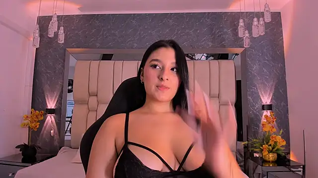 Snapshot of MariaFlowers chatting on October 2025 08:11:02 PM MariaFlowers online show from October 2025 08:11:02 PM