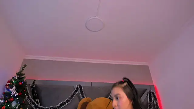 Snapshot of MariaFlowers chatting on November 2025 07:27:01 PM MariaFlowers online show from November 2025 07:27:01 PM