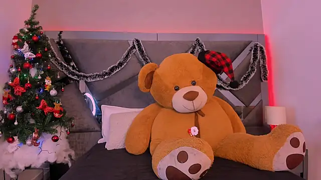 Snapshot of MariaFlowers chatting on December 2025 06:57:02 PM MariaFlowers online show from December 2025 06:57:02 PM