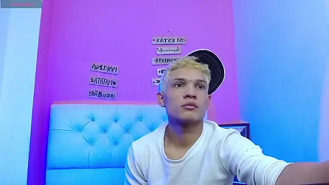 EL VENEZOLANO 22CM online show from October 2025 04:31:02 AM