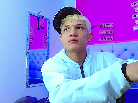 EL VENEZOLANO 22CM online show from October 2025 04:13:01 AM