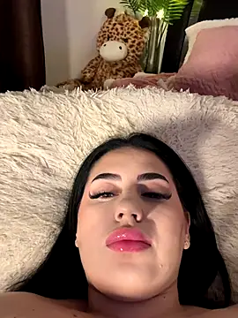 Snapshot of Andrestarr chatting on November 2025 06:35:02 PM Andrestarr online show from November 2025 06:35:02 PM