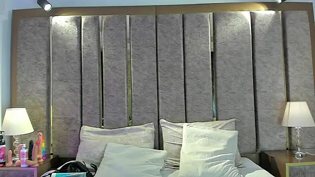 AishaValcazar online show from April 2026 03:46:02 AM