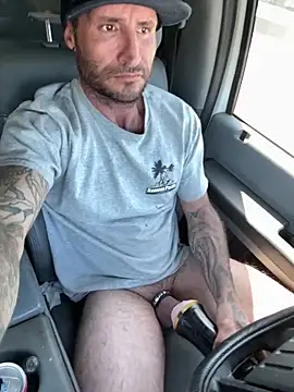 Snapshot of skip69xxx chatting on June 2026 05:12:02 PM skip69xxx online show from June 2026 05:12:02 PM
