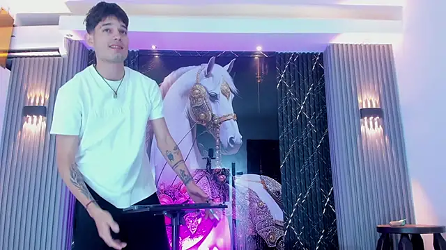 Snapshot of Iam_Steven chatting on November 2025 12:37:02 PM Iam Steven online show from November 2025 12:37:02 PM