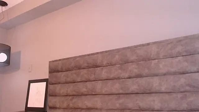 Aliciabloom online show from October 2025 12:36:02 PM