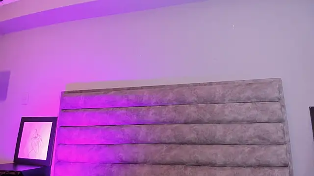 Aliciabloom online show from October 2025 12:46:01 PM