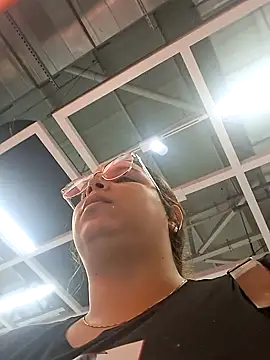 Aliciabloom online show from October 2025 02:31:01 PM