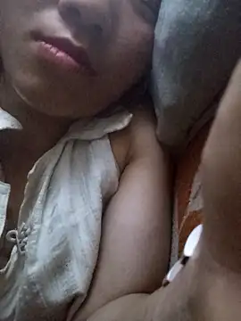 bonnie-00 online show from April 2026 02:28:02 PM