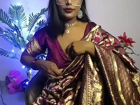 Naughtyy stripgirl online show from September 2025 04:21:01 PM