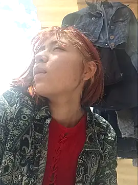 Sullyoonn online show from September 2025 05:57:01 PM